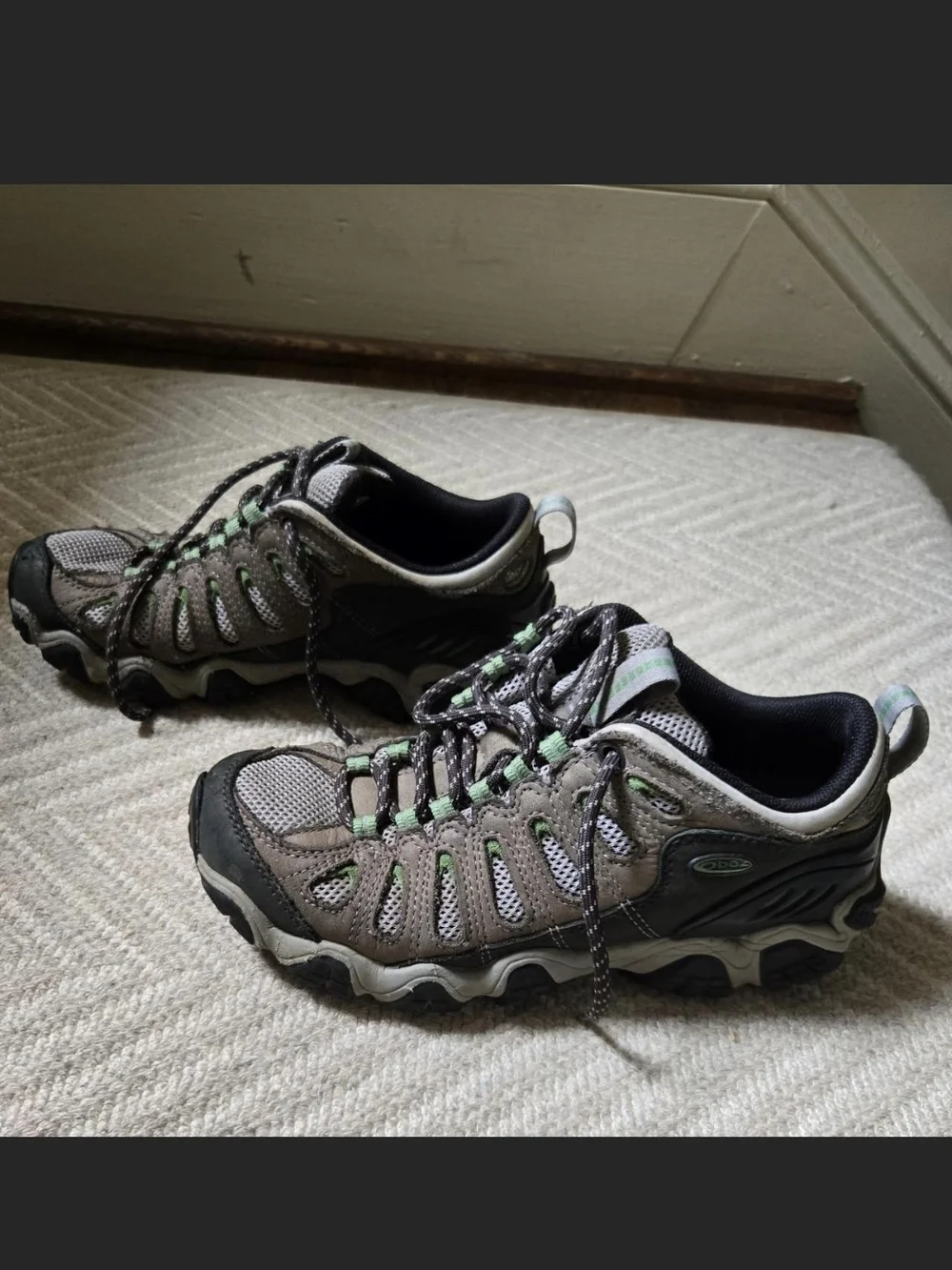 Women’s Athletic Trail Sneakers in Gray and Light Green